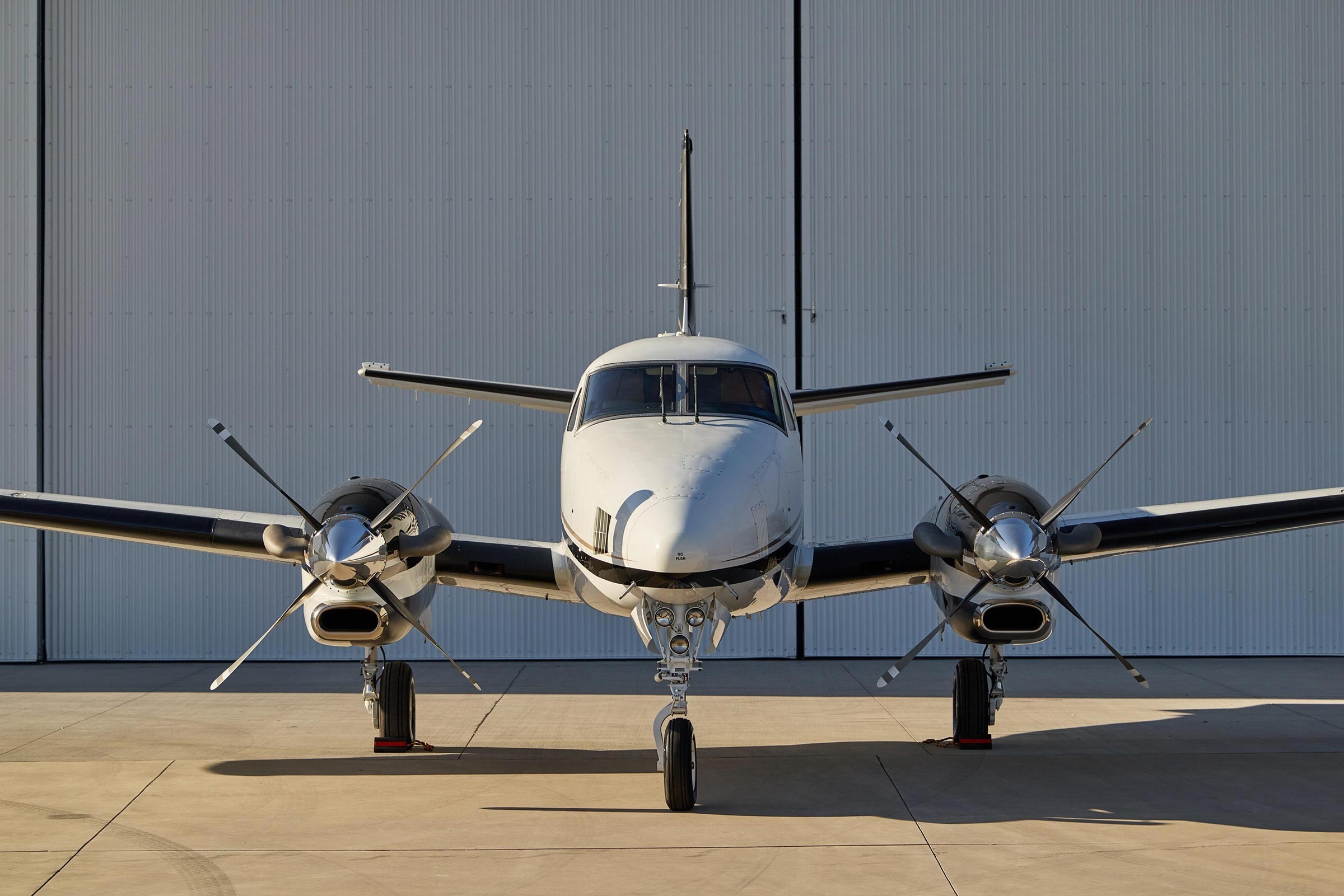 2011 Beech King Air C90GT — photo 3