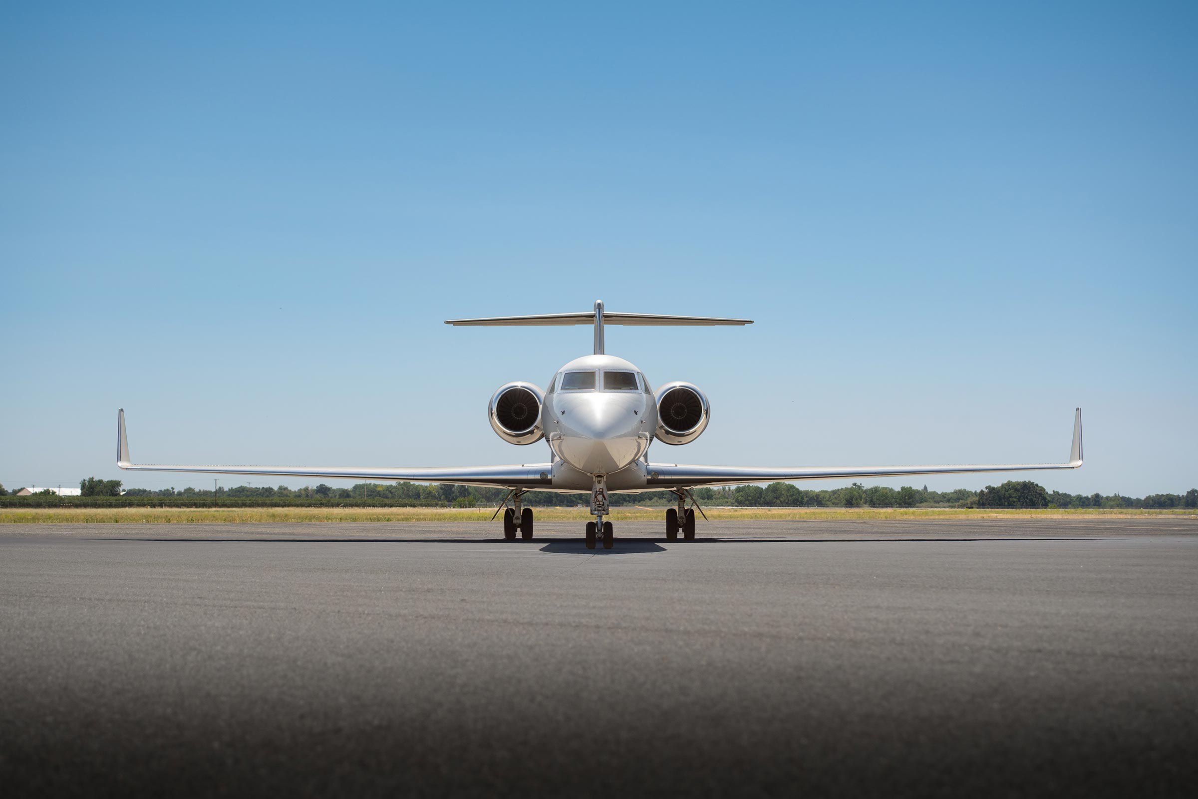 2001 Gulfstream G-V — photo 2