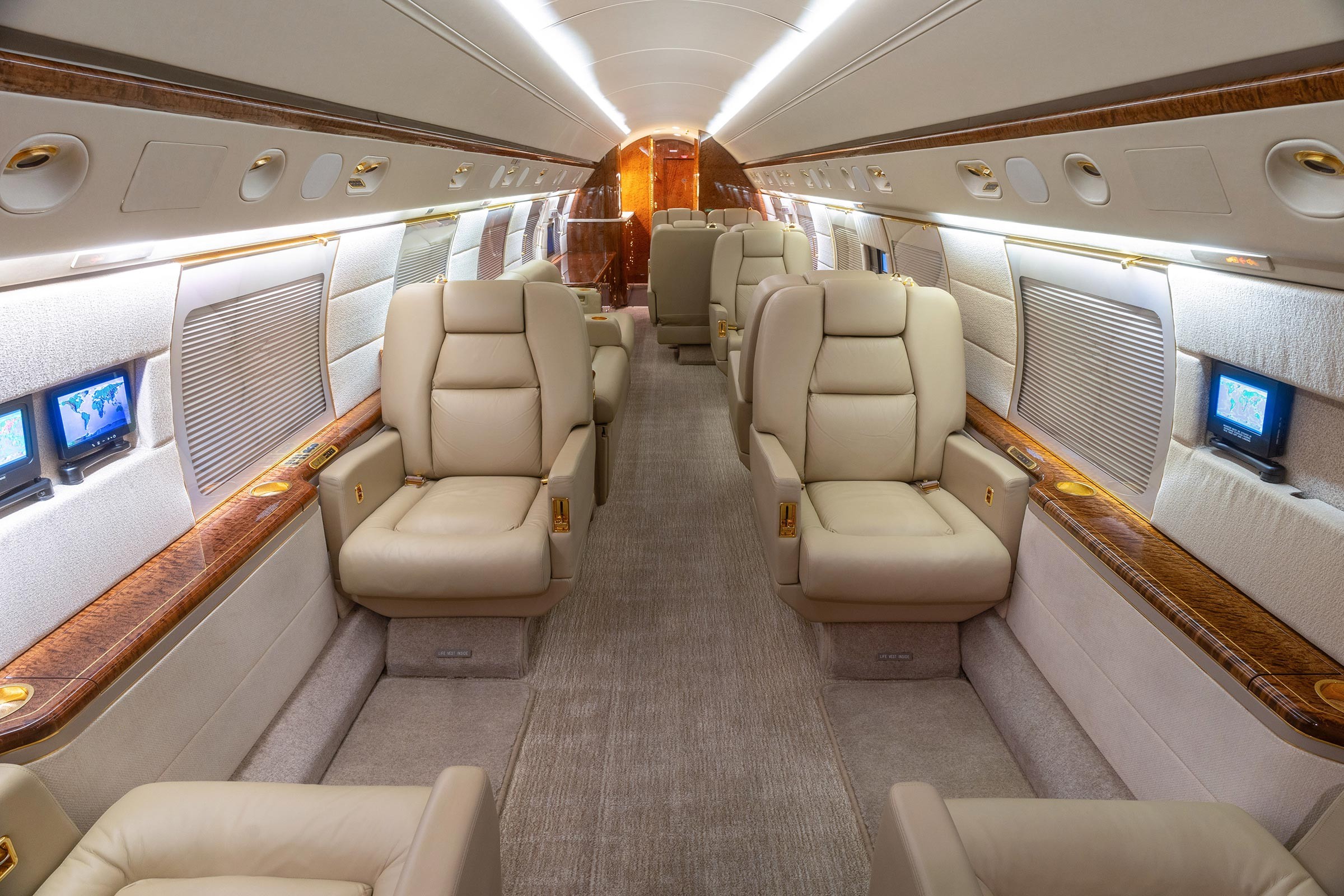 2001 Gulfstream G-V — photo 3