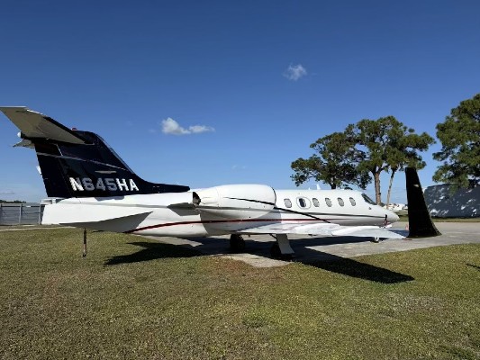 1996 Learjet 31 — photo 2