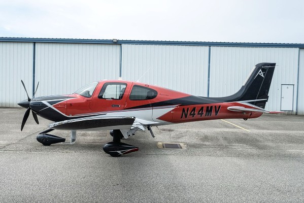 2025 Cirrus SR22T-G7 — photo 1