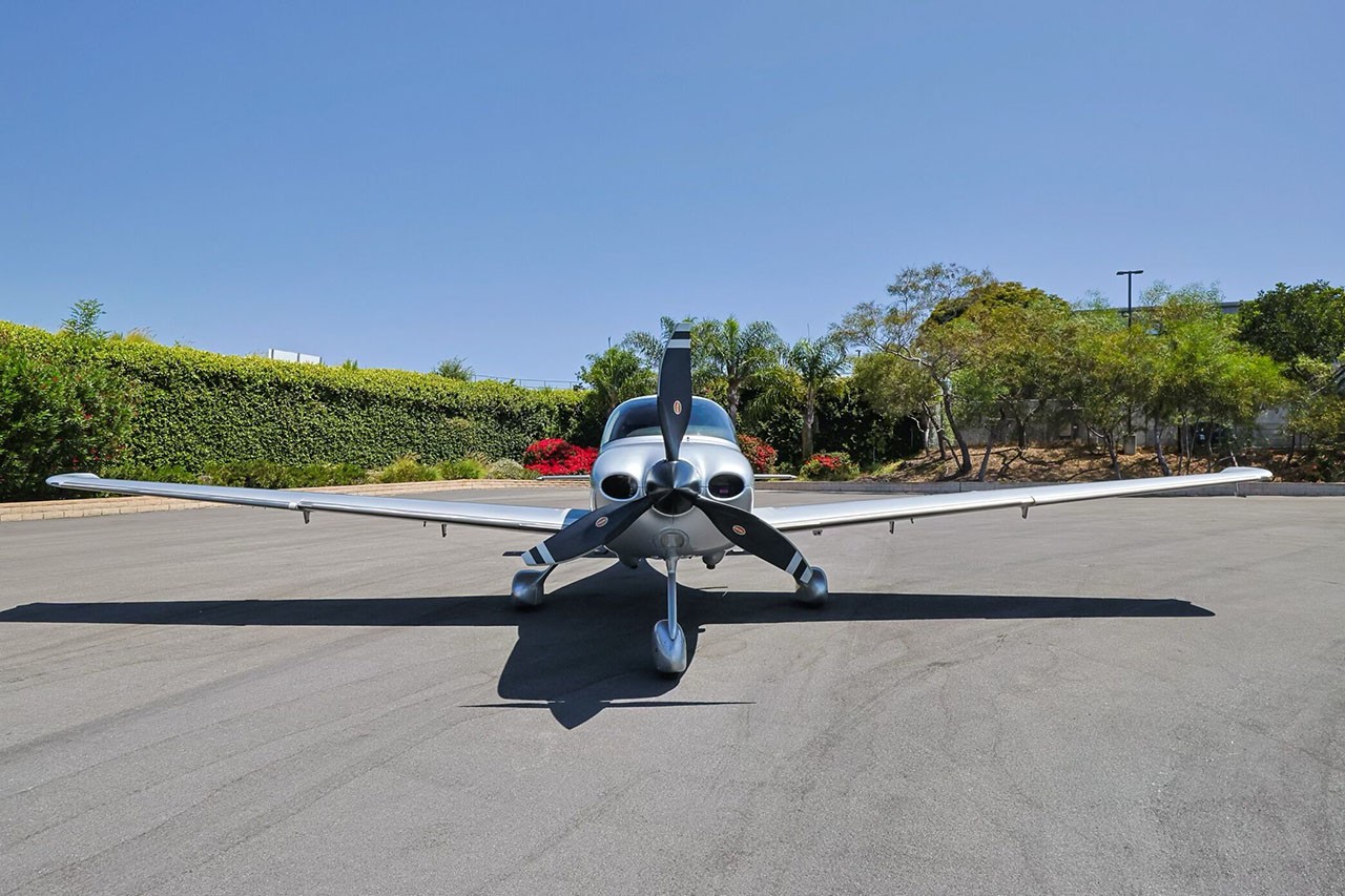 2015 Cirrus SR22T-G5 — photo 3