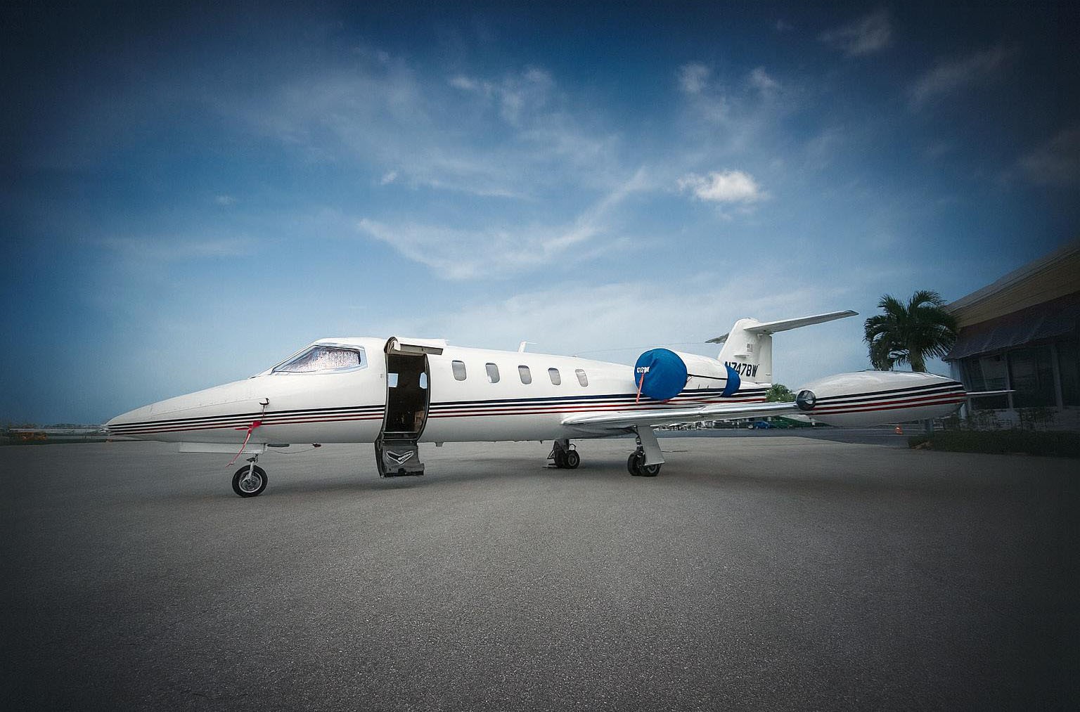 1985 Learjet 35 — photo 1
