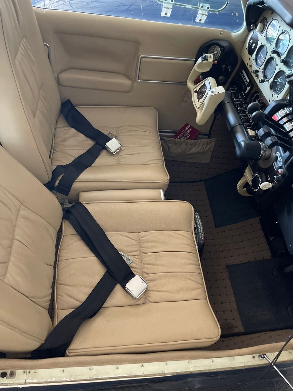 1973 Beech Baron B55 — photo 4