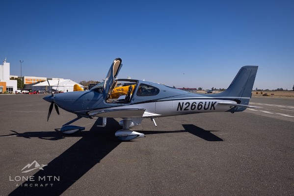 2025 Cirrus SR22T-G7 — photo 2