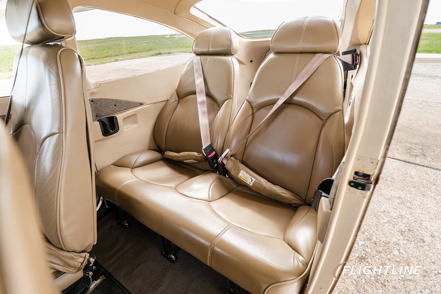 2005 Cessna 182T (G-IJAG), photo 15
