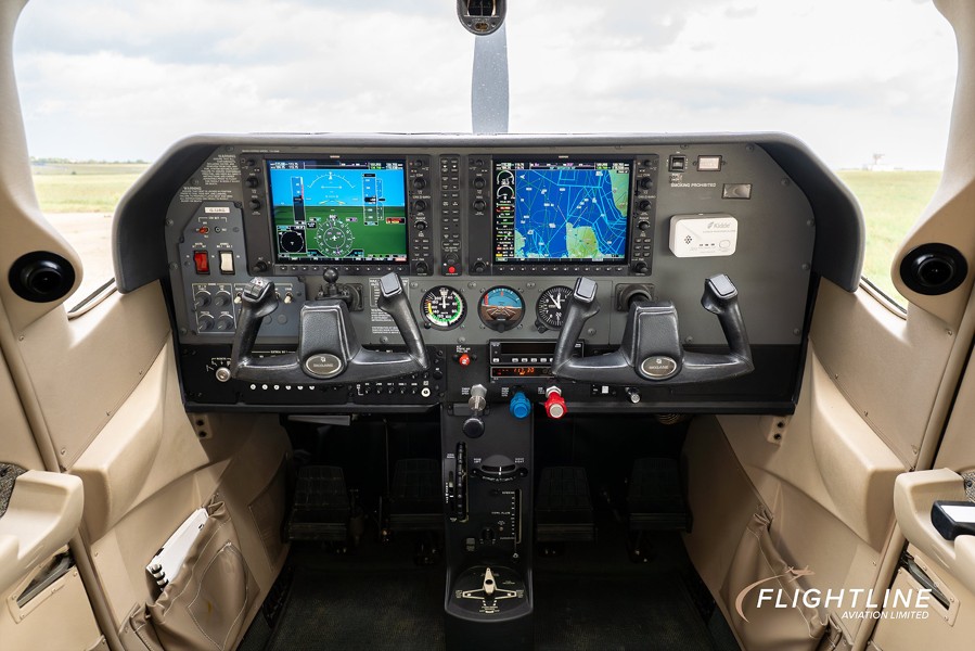 2005 Cessna 182T (G-IJAG), photo 17