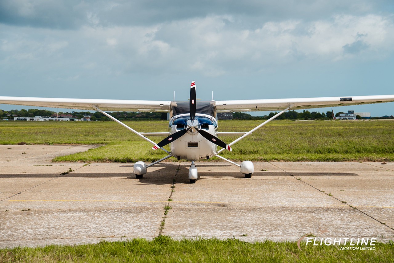 2005 Cessna 182T — photo 2