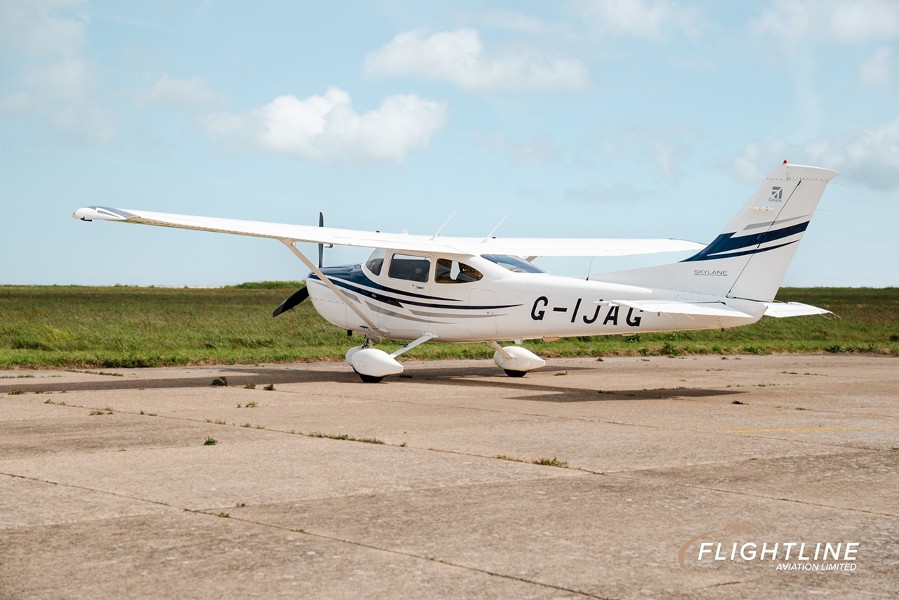 2005 Cessna 182T (G-IJAG), photo 7