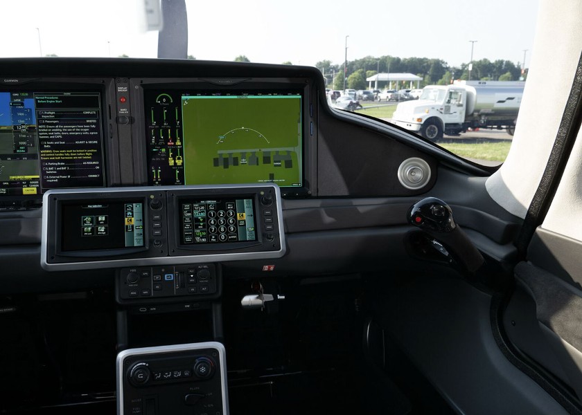 2025 Cirrus SR22-G7 GTS (N35PE), photo 12
