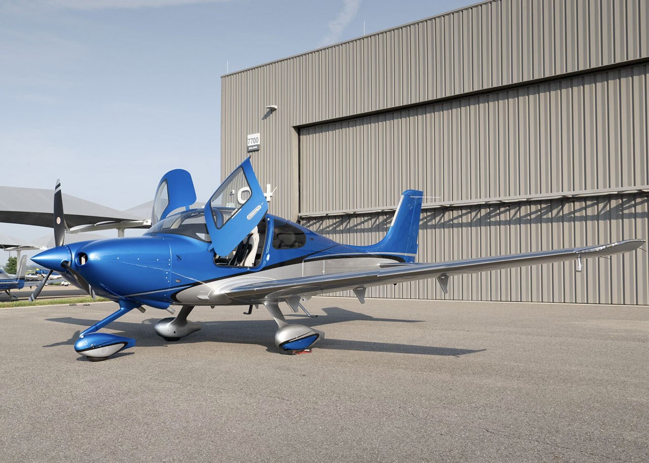2025 Cirrus SR22-G7 — photo 2