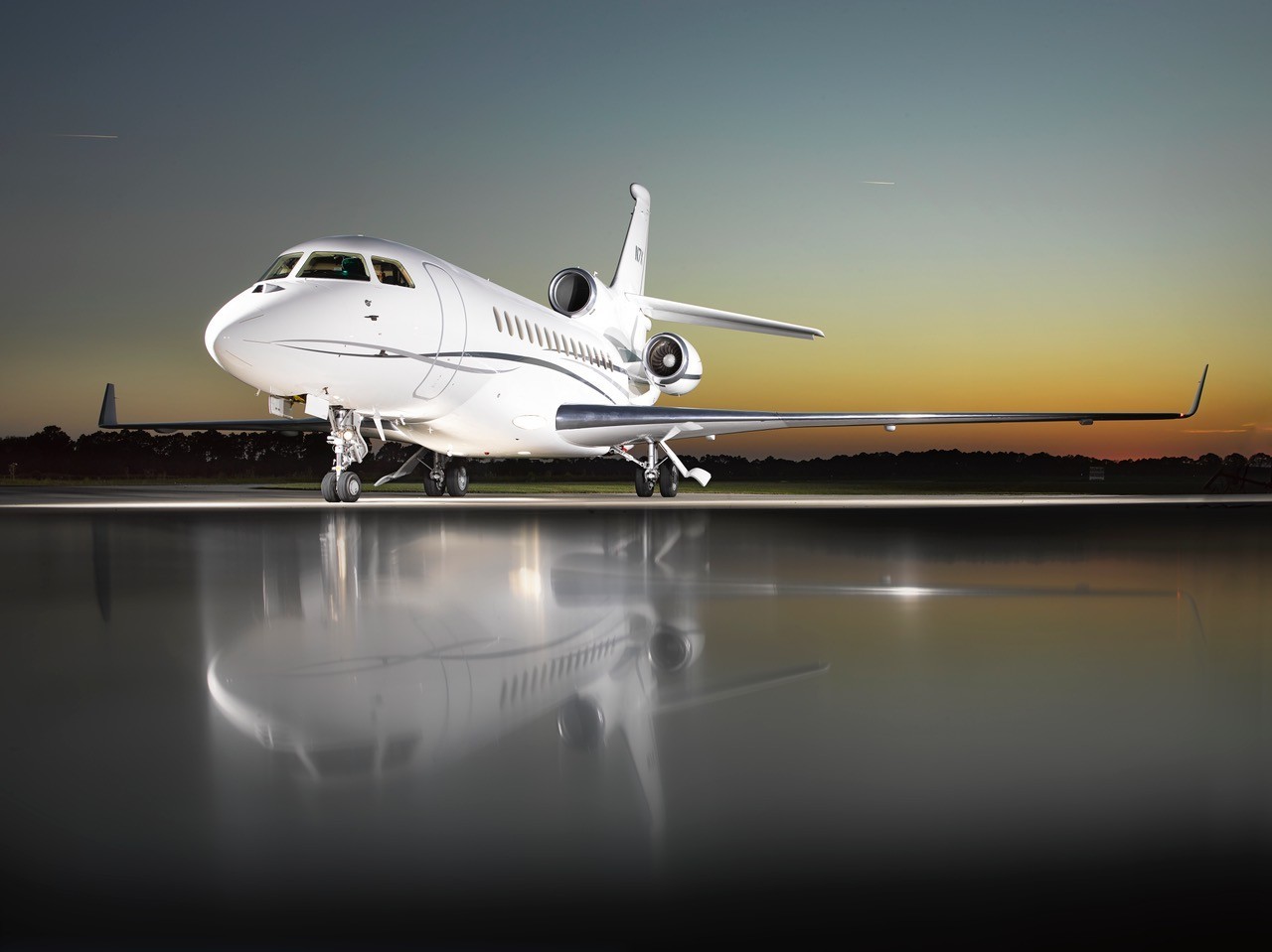 2008 Falcon 7X — photo 2