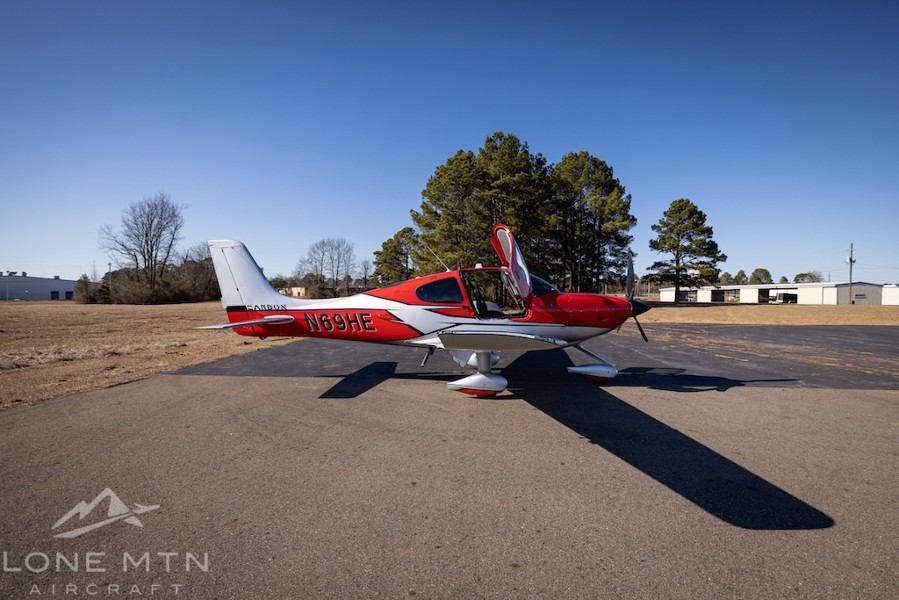 2019 Cirrus SR22T-G6 GTS (N69HE), photo 7