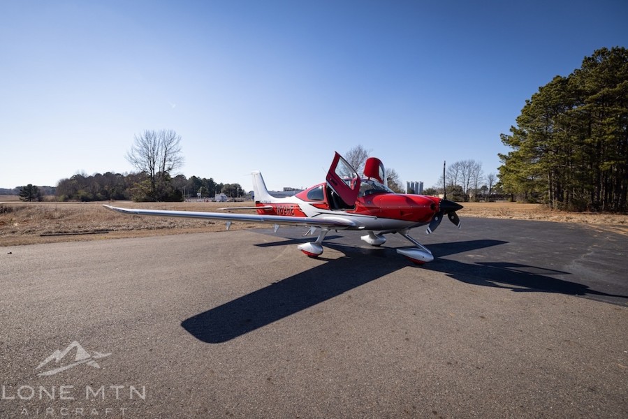 2019 Cirrus SR22T-G6 GTS (N69HE), photo 8