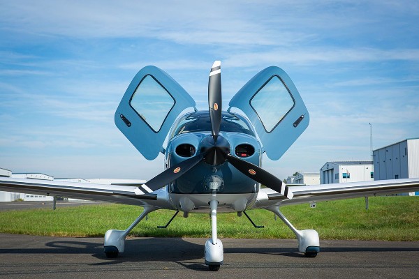 2022 Cirrus SR22-G6 — photo 3