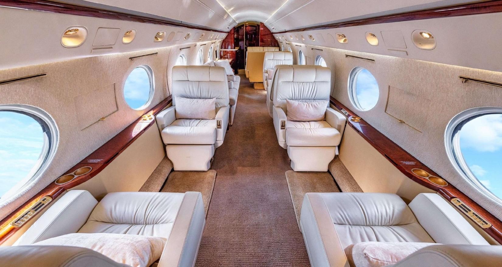 2002 Gulfstream G-IVSP — photo 2