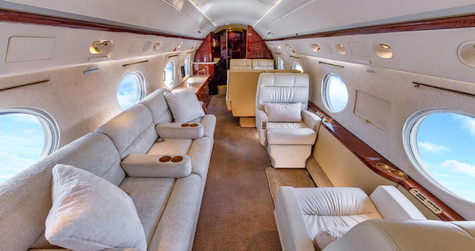 2002 Gulfstream G-IVSP — photo 4