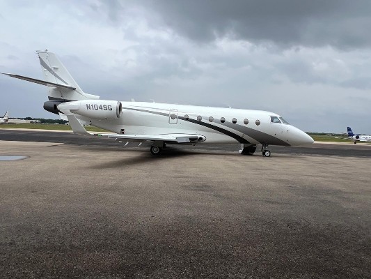 2009 Gulfstream G200 — photo 1