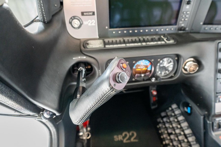 2014 Cirrus SR22-G5 GTS, photo 19