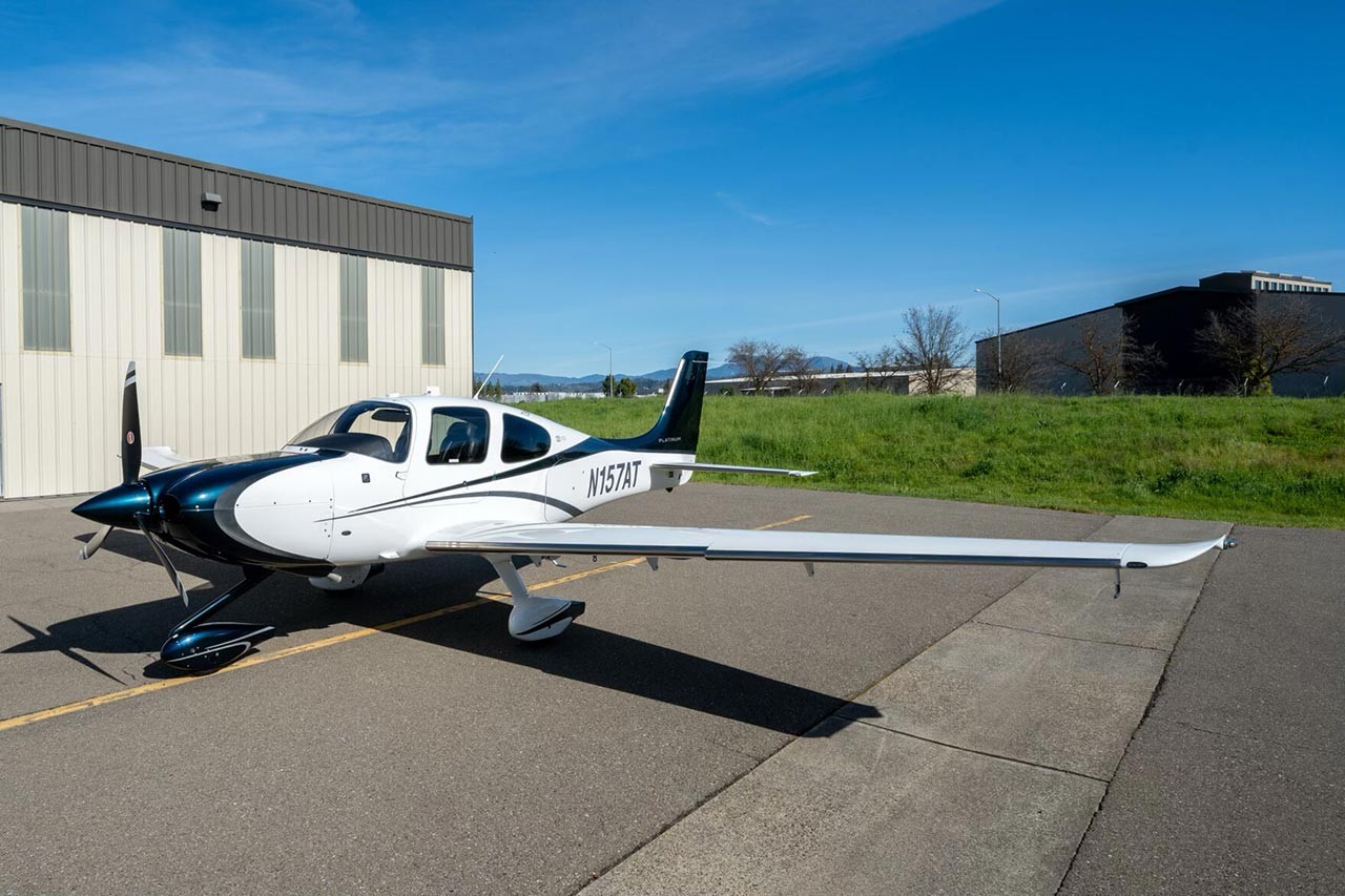 2014 Cirrus SR22-G5 — photo 2