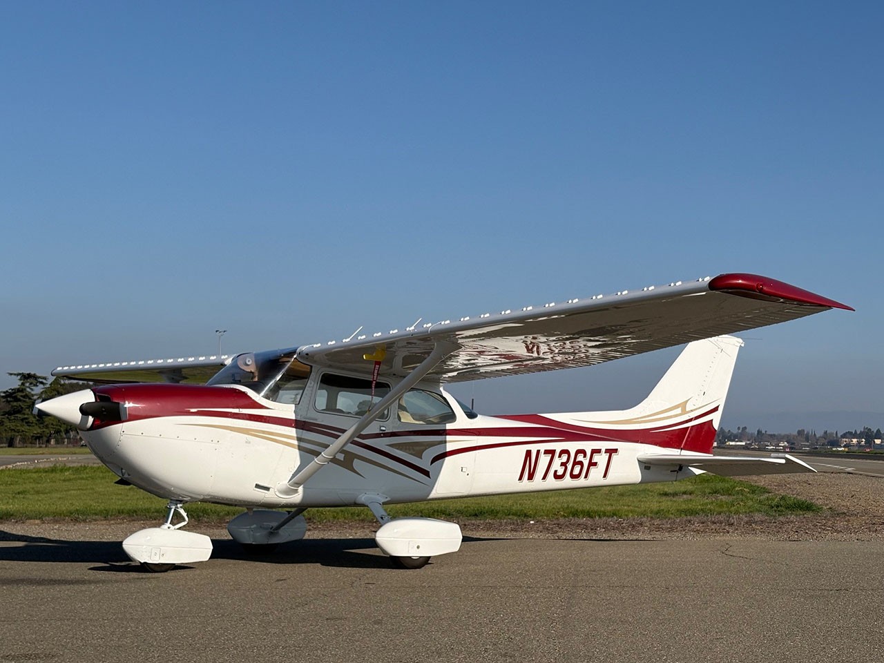 1977 Cessna R172K — photo 2