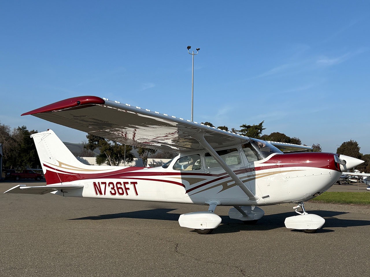 1977 Cessna R172K — photo 3