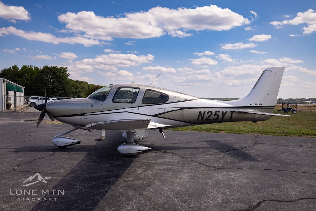 2017 Cirrus SR22-G6 — photo 2
