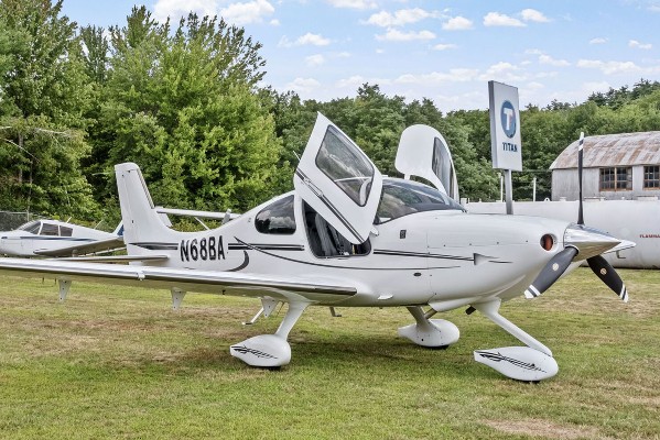 2017 Cirrus SR22-G6 — photo 5