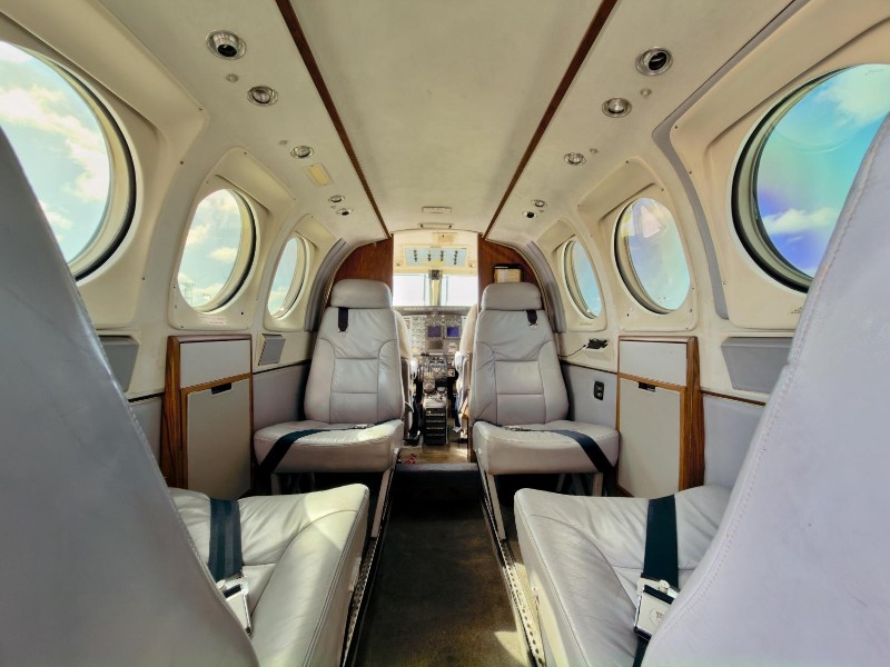 1978 Beechcraft Beech King Air E90, photo 11