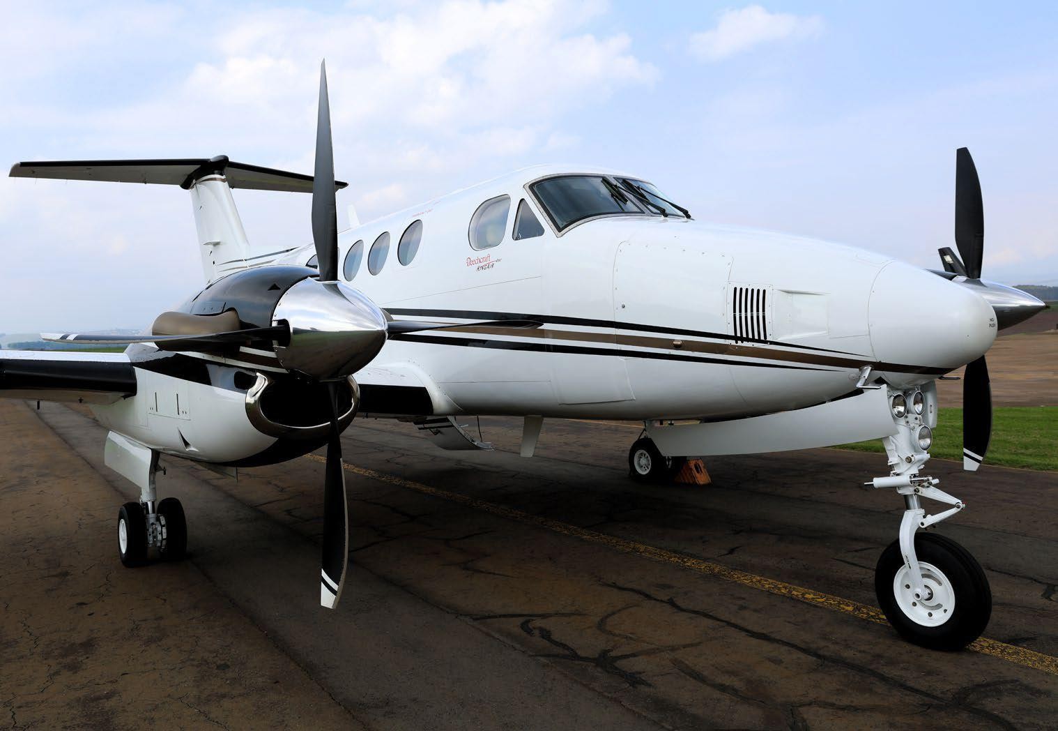2011 Beech King Air 250 — photo 2