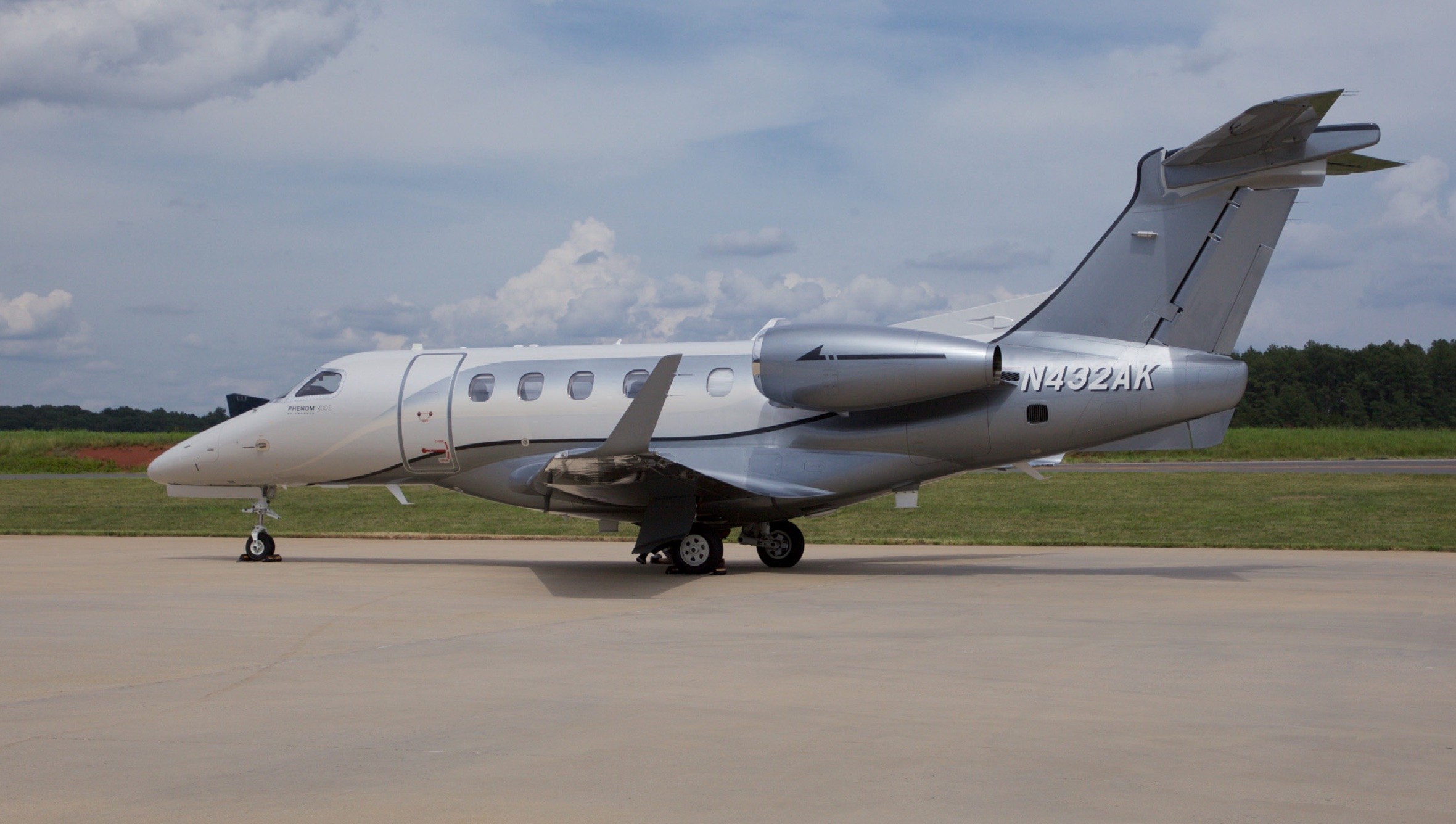 2019 Embraer Phenom 300