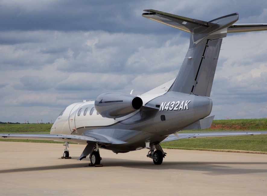 2019 Embraer Phenom 300 — photo 2