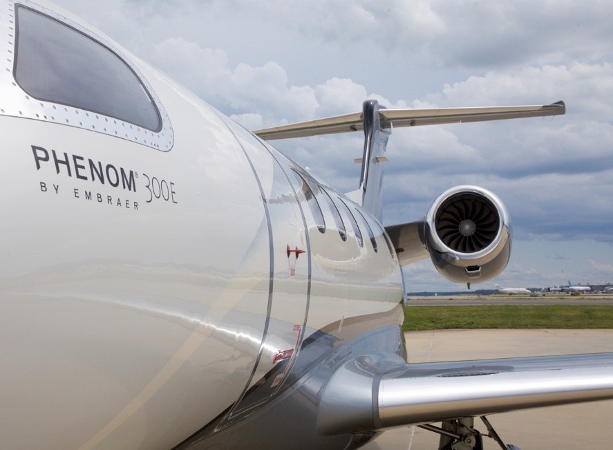 2019 Embraer Phenom 300 — photo 3