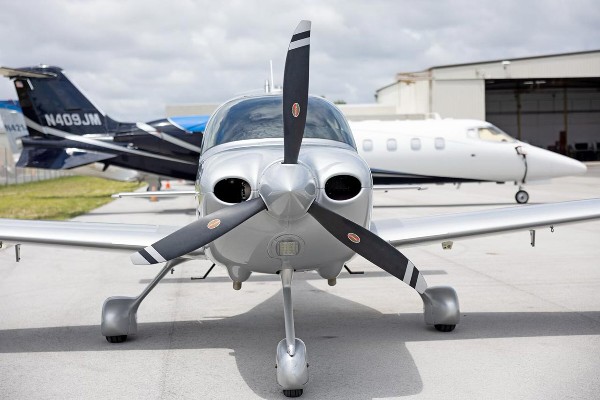 2015 Cirrus SR22-G5 — photo 3
