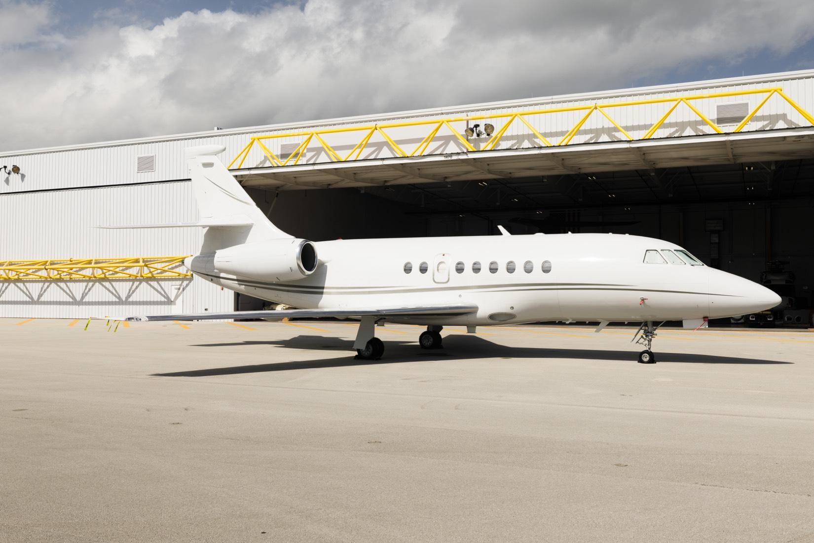 2000 Falcon 2000 — photo 2