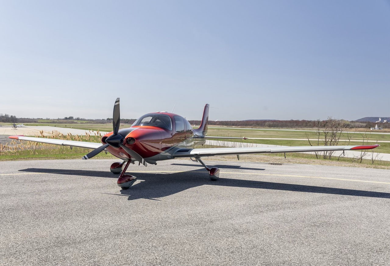 2005 Cirrus SR22-G2 — photo 2