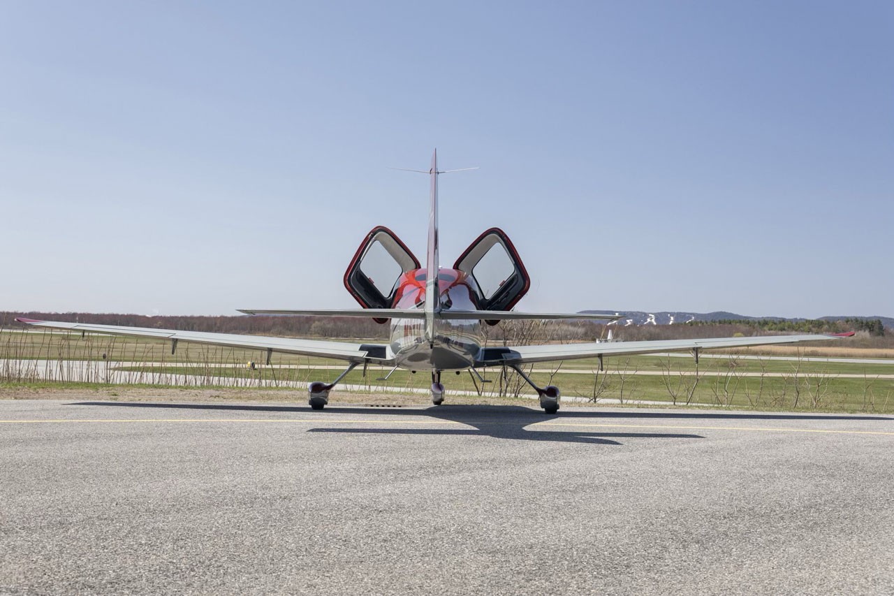2005 Cirrus SR22-G2 — photo 5