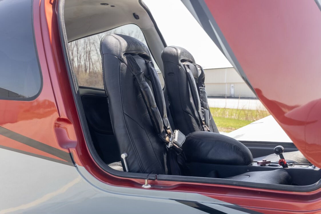 2005 Cirrus SR22-G2 — photo 6