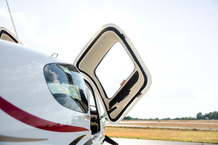 2008 Cirrus SR20-G3 GTS, photo 10