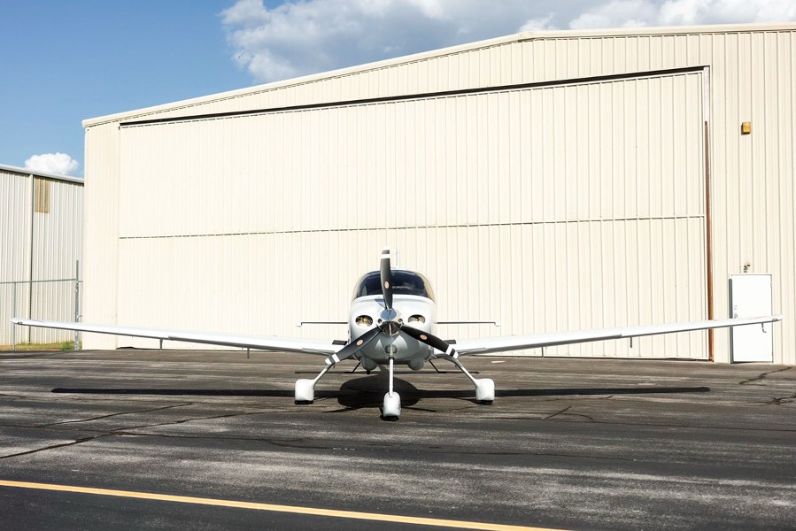 2008 Cirrus SR20-G3 GTS, photo 2
