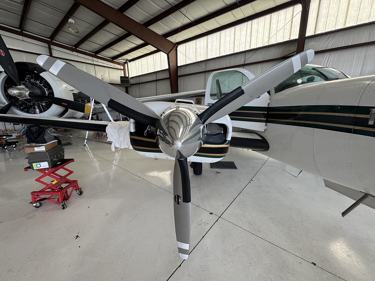 1997 Beech Baron 58 — photo 5