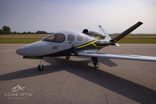 2019 Cirrus Vision SF50 — photo 1