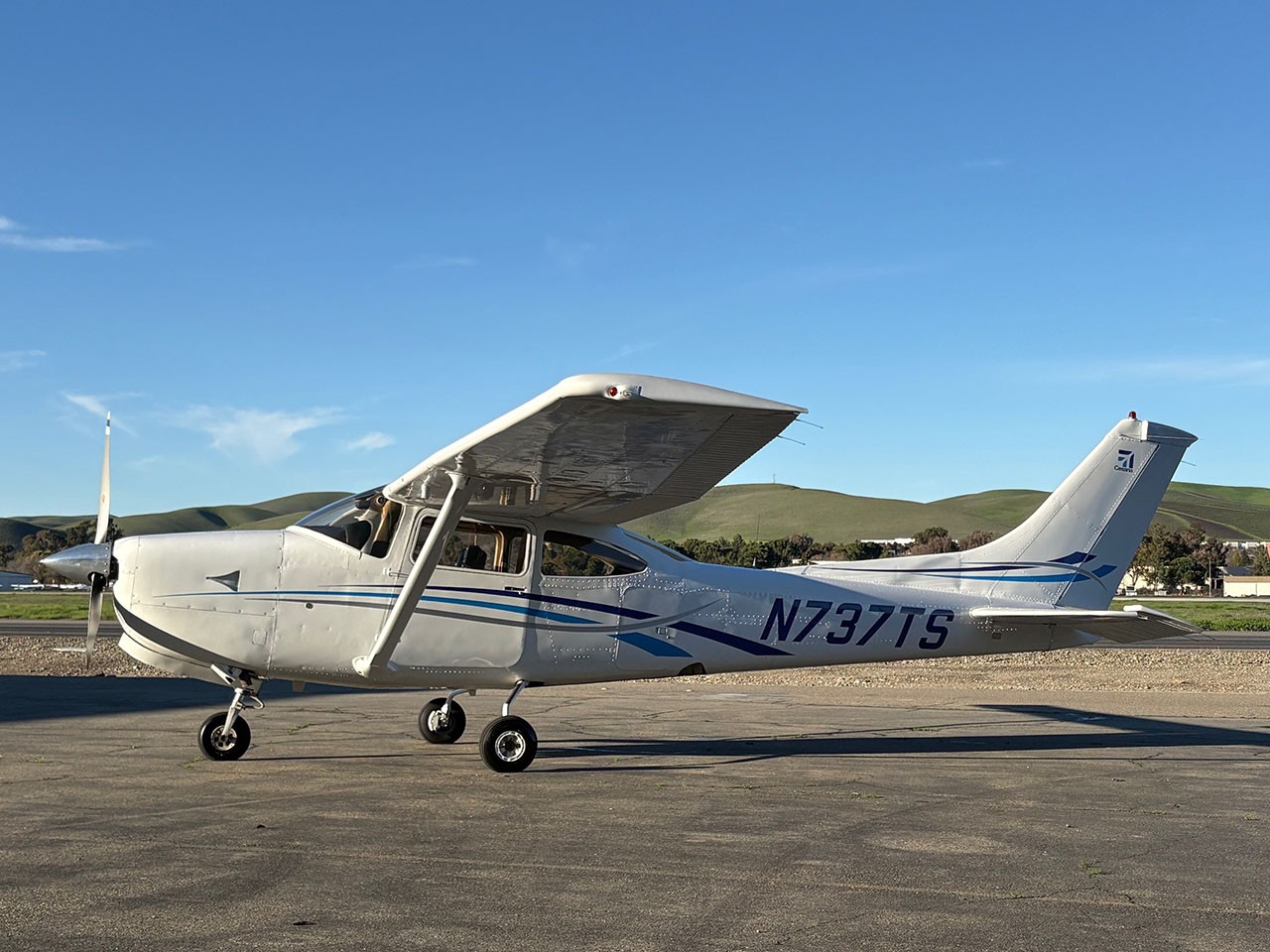 1979 Cessna R-182RG — photo 1