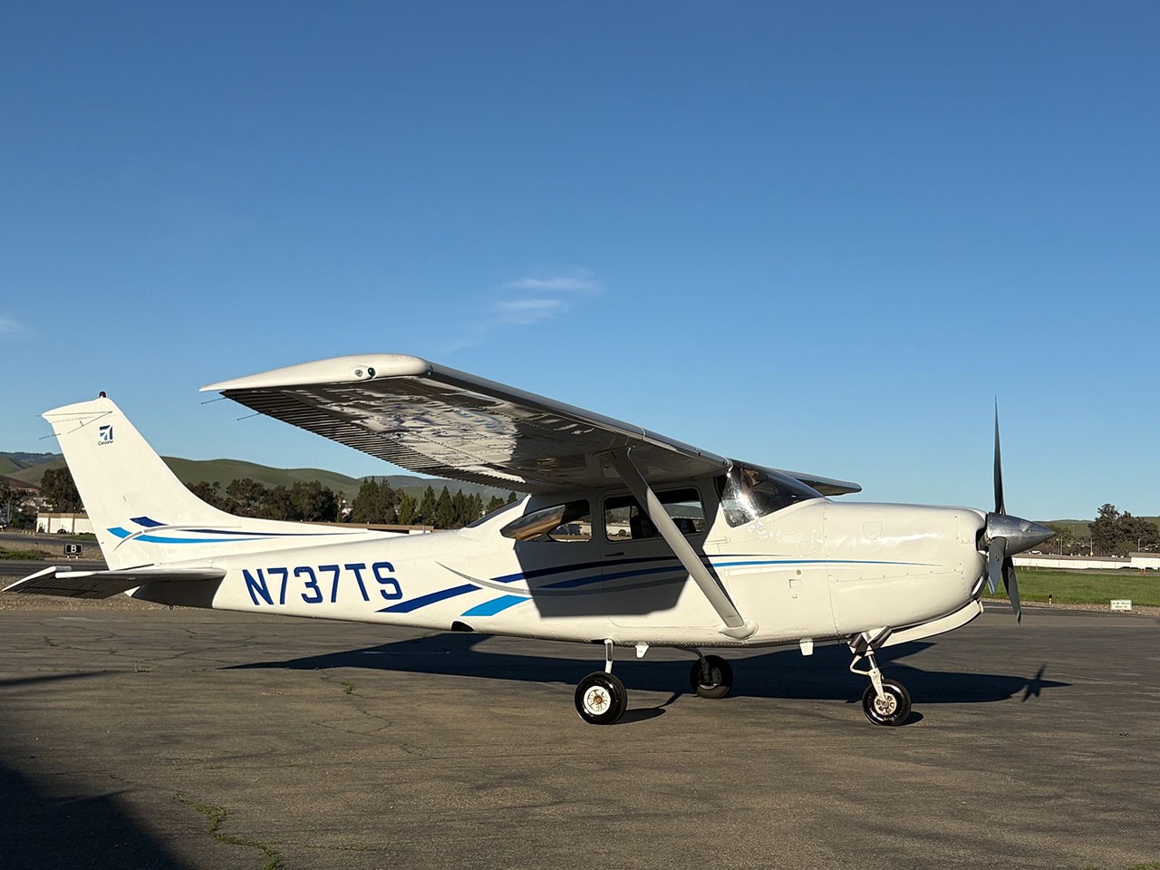 1979 Cessna R-182RG — photo 2