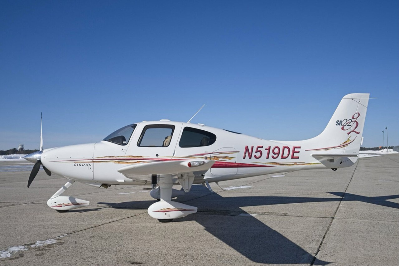 2006 Cirrus SR22-G2 — photo 1