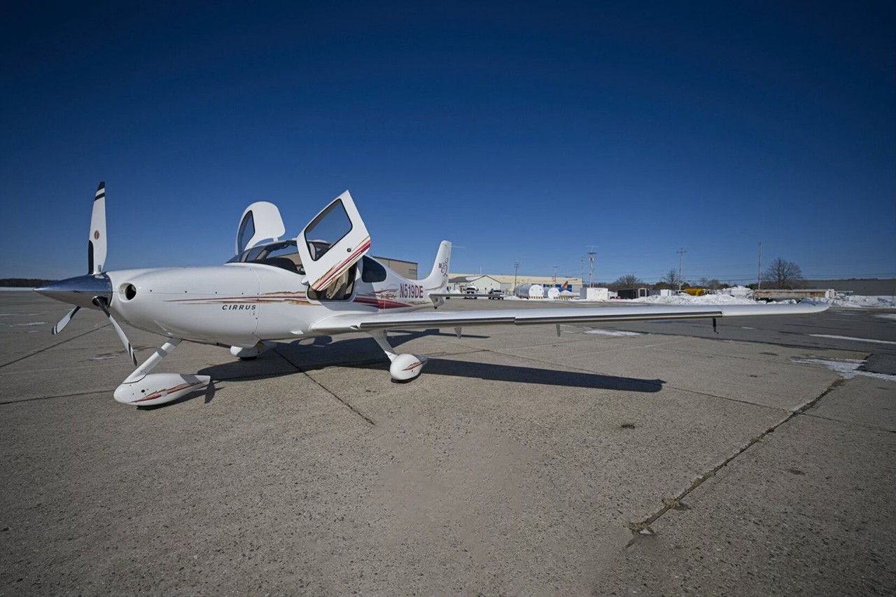 2006 Cirrus SR22-G2 — photo 3