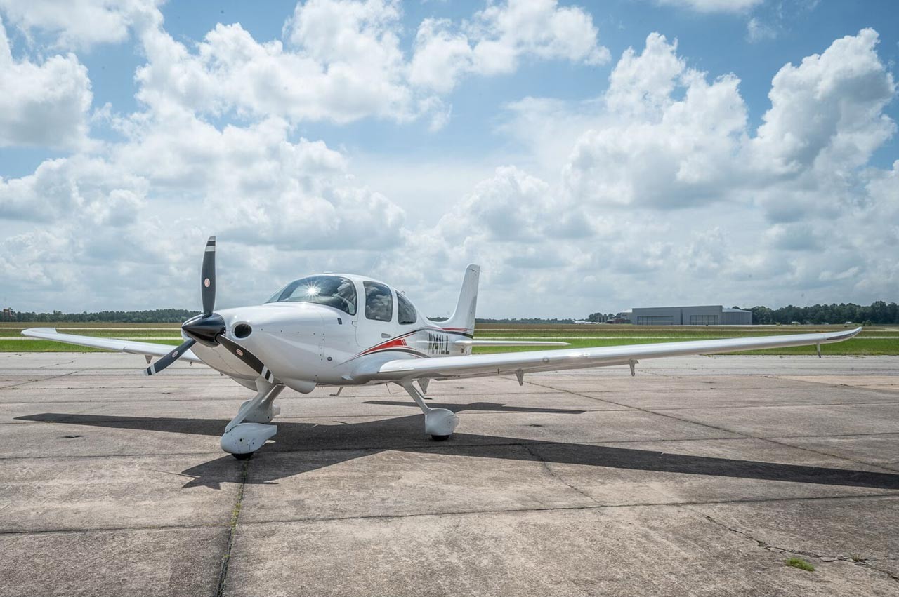 2021 Cirrus SR20 — photo 2