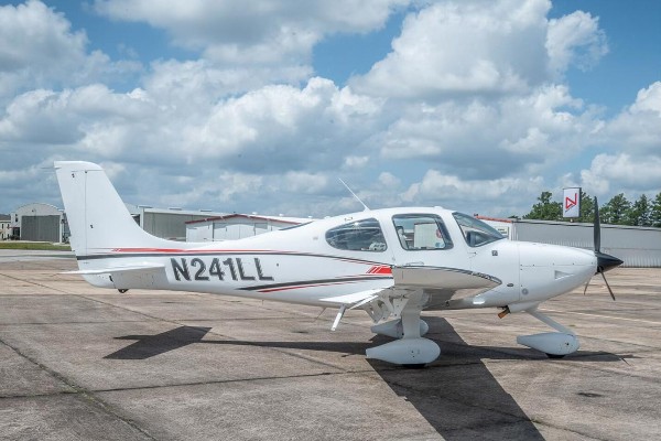 2021 Cirrus SR20 — photo 5