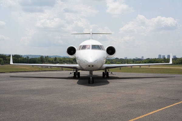 2013 Bombardier Challenger 605 — photo 3