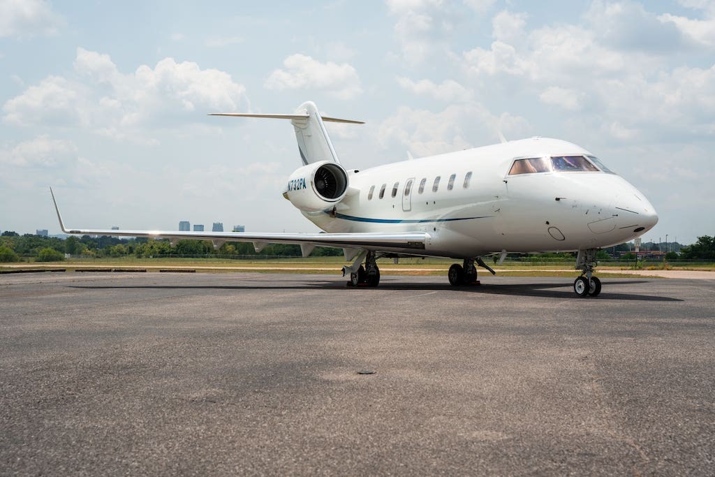 2013 Bombardier Challenger 605 — photo 4